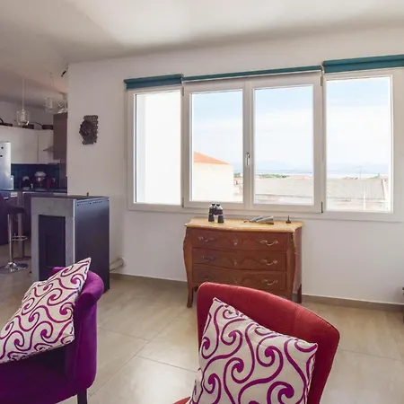아파트 Cozy In Santantioco With Jacuzzi SantʼAntìoco